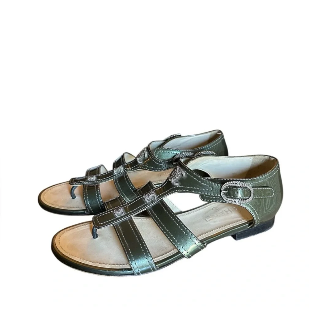 RARE Chanel iconic logo sandals RETAIL 995